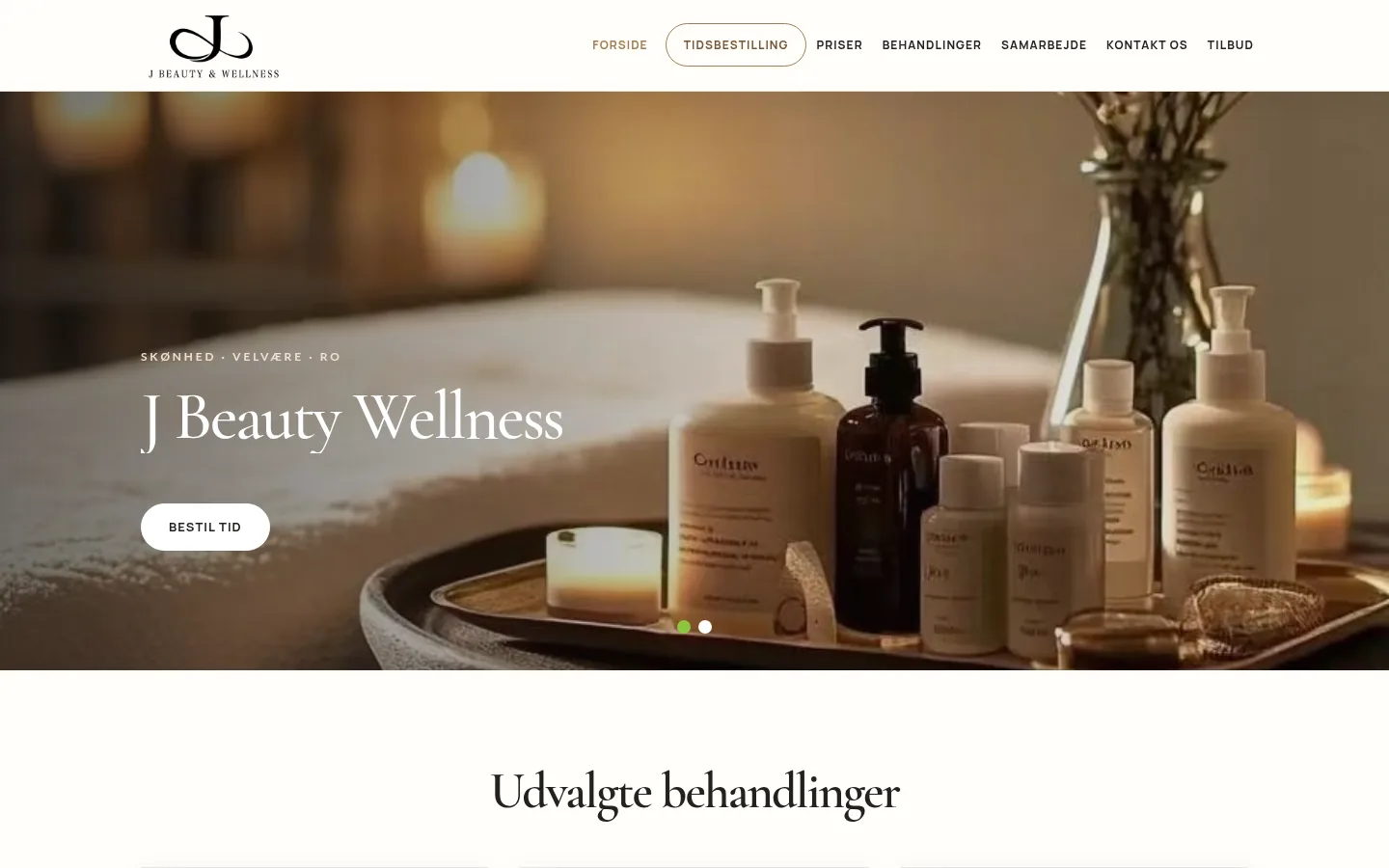 JBeauty Wellness-hjemmesiden med behandlinger og et roligt visuelt udtryk
